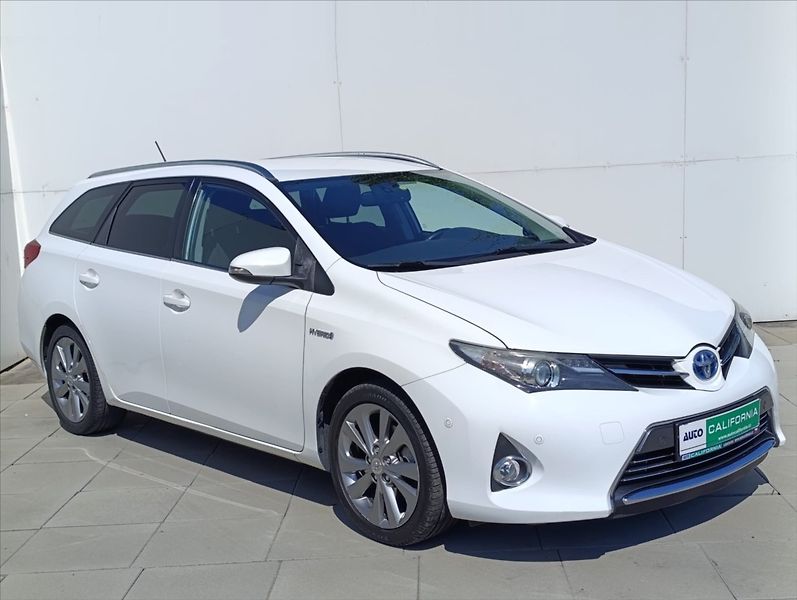 Toyota Auris 1,8 i HYBRID AT KAMERA NAVI - fotka 5 z 39