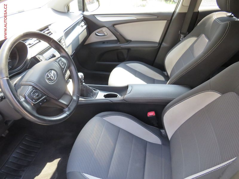 Toyota Avensis (2017) 1.8 VVT-i, ČR, Active - fotka 12 z 23