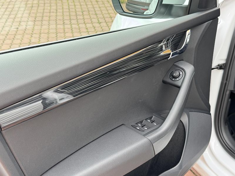 Škoda Octavia 1.4TSI 110kW DSG Style - fotka 12 z 25