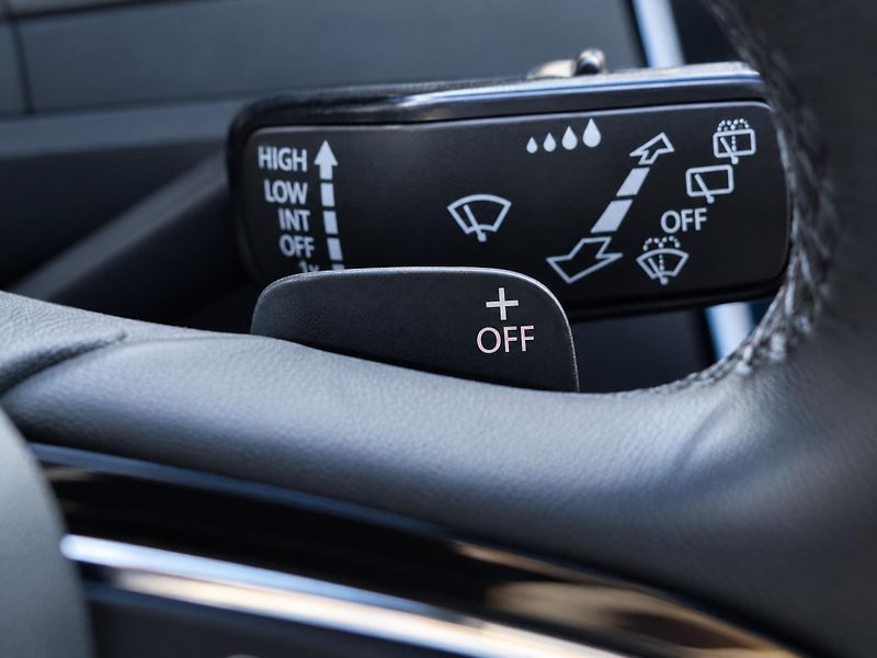Škoda Superb 2,0 TDI DSG 110kW Style Navi - fotka 28 z 47