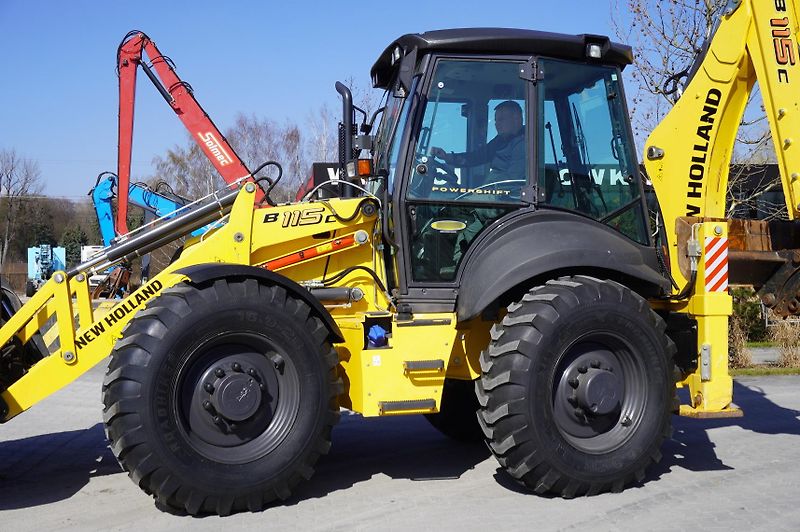 New Holland (2021) B 115 C backhoe loader - fotka 21 z 30