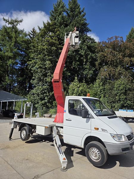 Mercedes-Benz Sprinter (2005) 311CDi  VYS. PLOŠINA  ZADÁNO - fotka 30 z 40