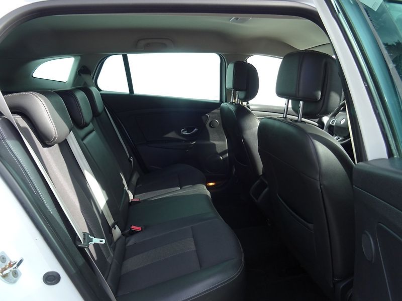 Renault Mégane (2011) 1.9DCi,96kW,S.kn,tažne,navi - fotka 19 z 23