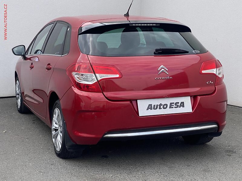 Citroën C4 (2012) 1.6 HDi, ČR, AC, temp - fotka 6 z 16