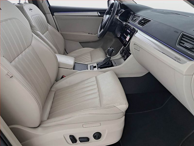 Škoda Superb (2020) Laurin&Klement iV 1.4 TSI PHEV - fotka 9 z 20