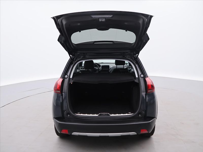 Peugeot 2008 1,2 Puretech 81kW Allure - fotka 9 z 25