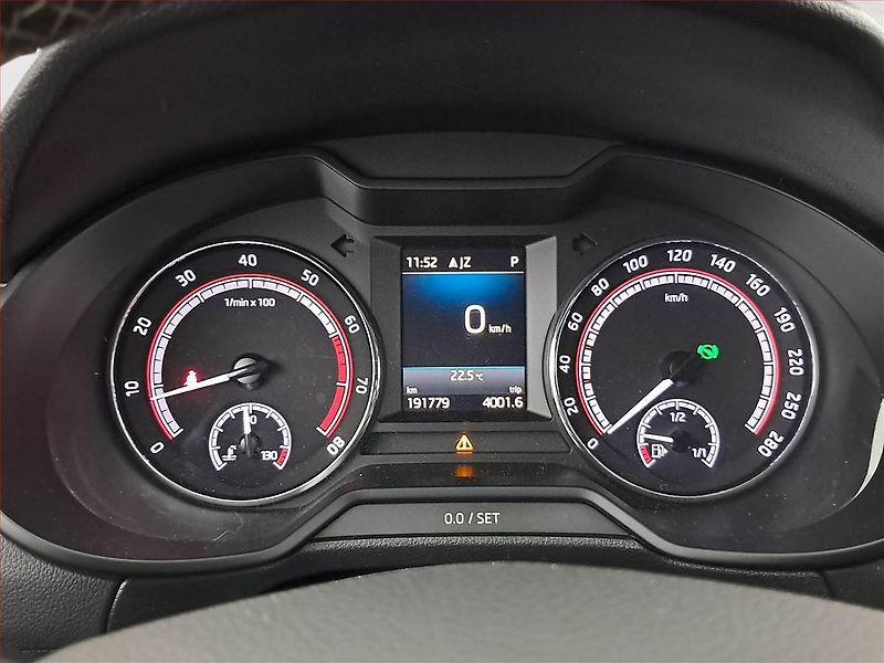 Škoda Octavia (2017) RS 230 2.0 TSI, Automat, Navi - fotka 11 z 19