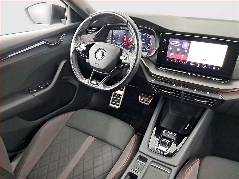 Škoda Octavia (2022) RS 2.0 TDI - fotka 7 z 25