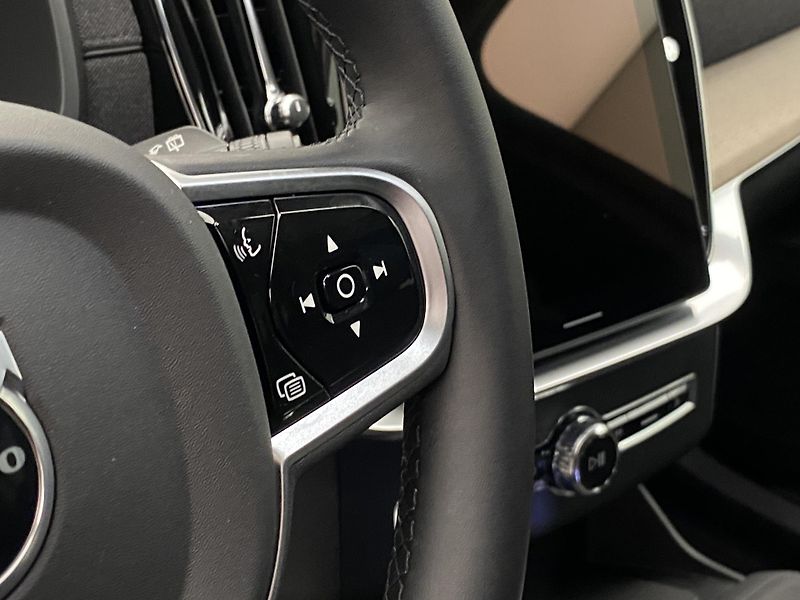 Volvo XC90 B5 AWD BRIGHT PLUS AUT CZ 7m - fotka 21 z 60