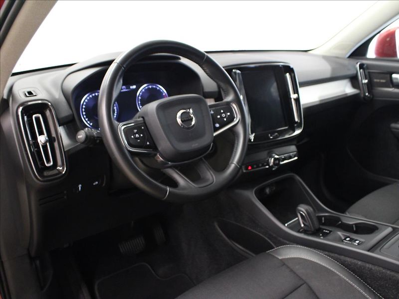 Volvo XC40 2,0 T5 182KW AWD zánovní - fotka 10 z 34