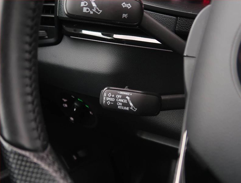 Škoda Karoq (2024) Sportline 2.0 TDI - fotka 17 z 28