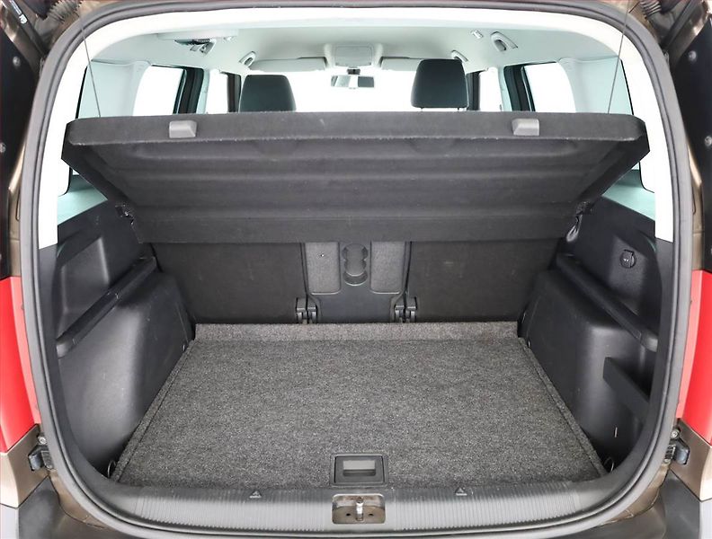 Škoda Yeti (2010) 1.4 TSI, Navi, Tempomat - fotka 17 z 18