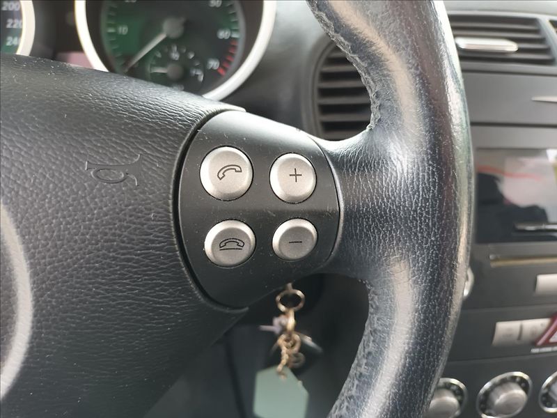 Mercedes-Benz SLK 1,8 200 KOMPRESSOR,120KW - fotka 25 z 33