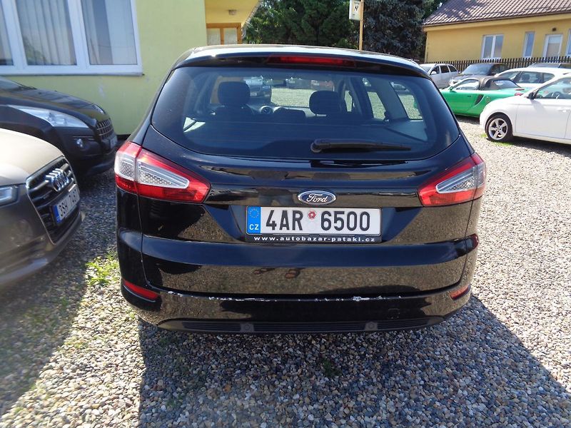 Ford Mondeo 2,0 - fotka 6 z 11