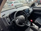 Mitsubishi Outlander (2017) Invite 2.0i MIVEC - náhled 11