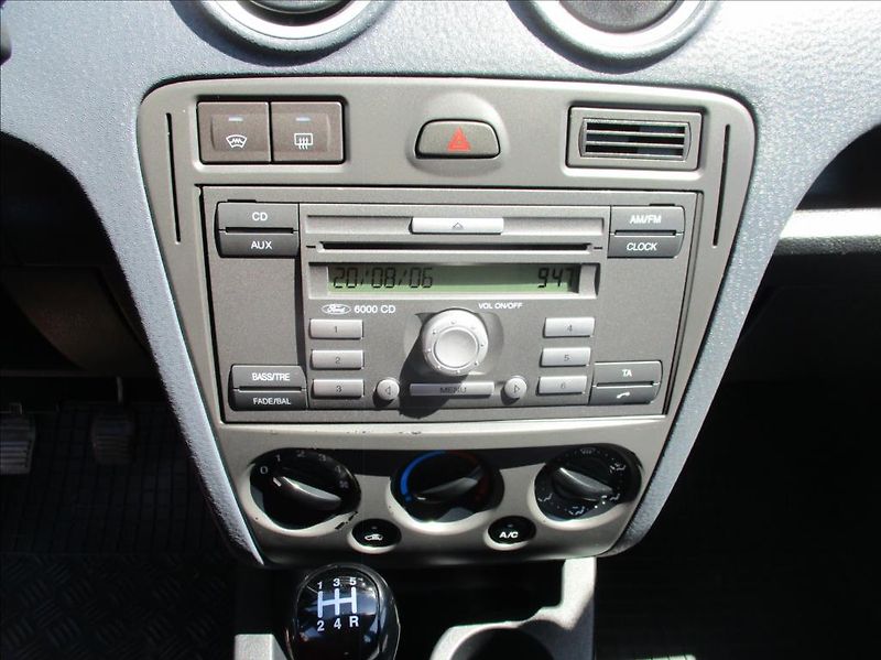 Ford Fusion 1,4 i, klima, ZAMLUVENO - fotka 15 z 28