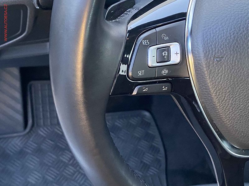 Volkswagen Golf Sportsvan (2019) 1.5TSi, 1.maj,ČR, DSG, navi - fotka 13 z 19