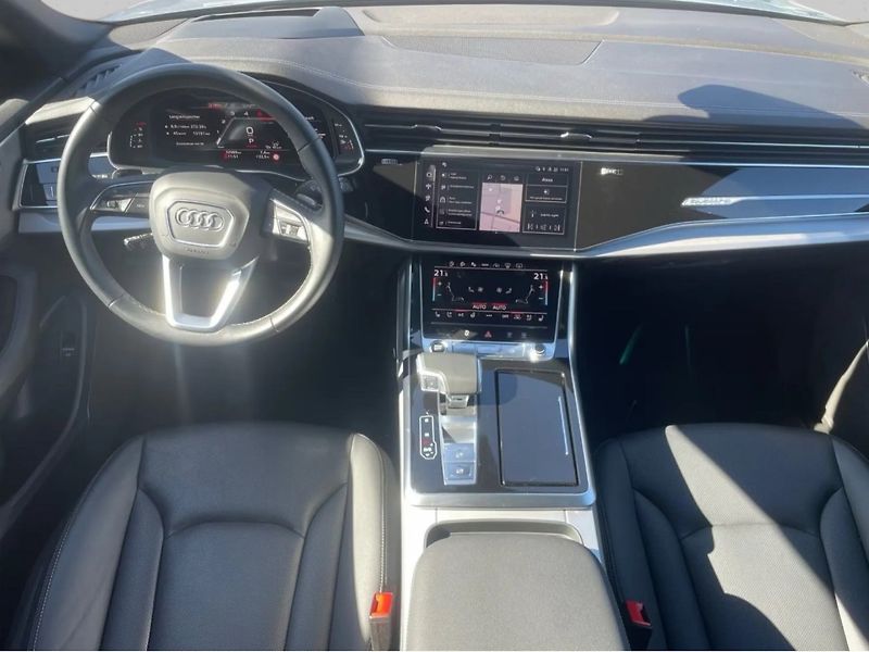 Audi Q8 50TDI Quattro S-line - fotka 3 z 4