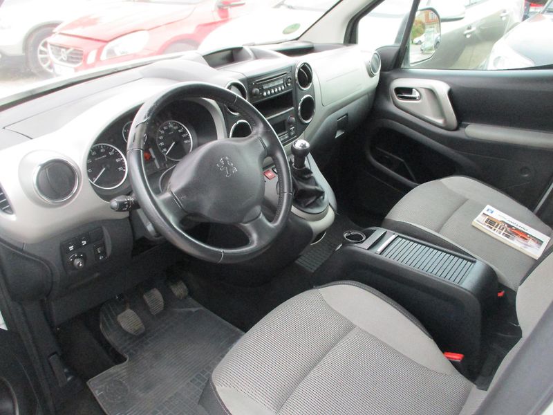 Peugeot Partner (2010) 1,6 - fotka 9 z 10