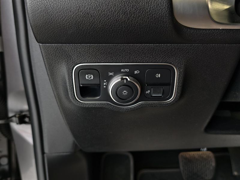 Mercedes-Benz GLB 220 d 140kW, A/T, 7 MÍST, DPH  - fotka 24 z 27