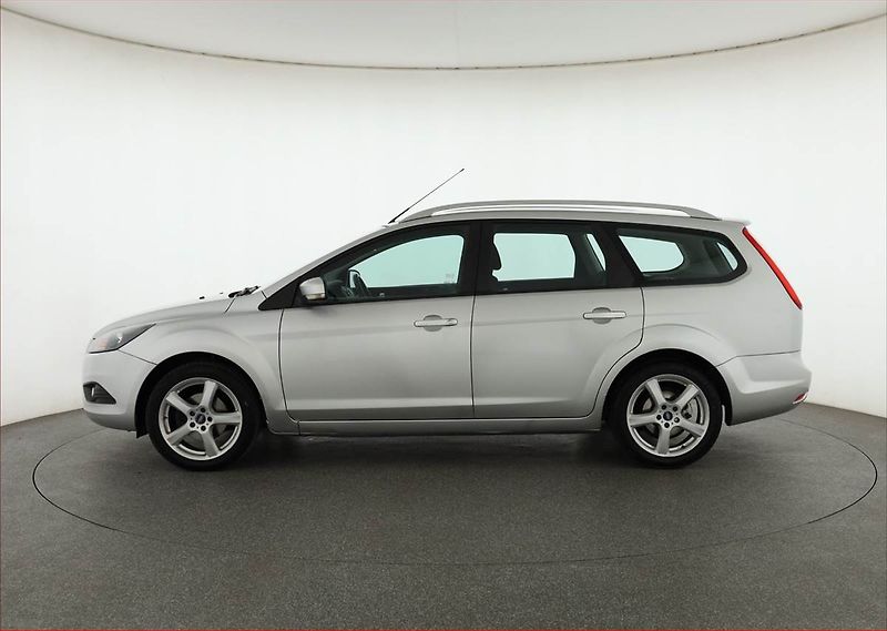 Ford Focus (2009) 1.6 16V, nová STK, pěkný stav - fotka 3 z 14
