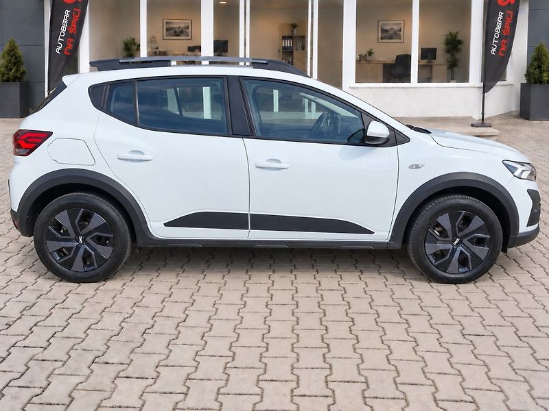 Dacia Sandero (2024) STEPWAY 1.0TCe 67kW 6M -T.ZAŘ. - fotka 4 z 35