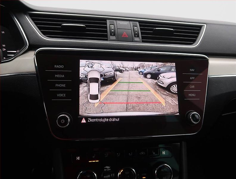 Škoda Superb (2022) Style 2.0 TDI - fotka 18 z 22