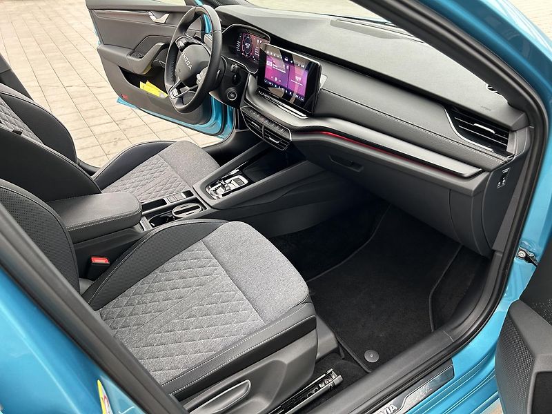 Škoda Octavia 1.5 TSI SportLine - fotka 24 z 30