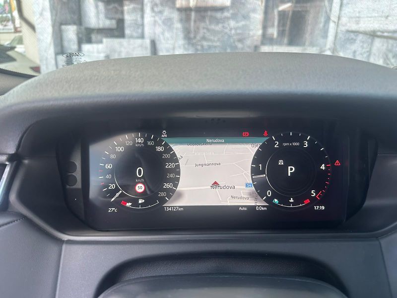 Land Rover Range Rover Velar (2021) 3.0D300, 4X4, 221KW, RDYNAMIC - fotka 23 z 35