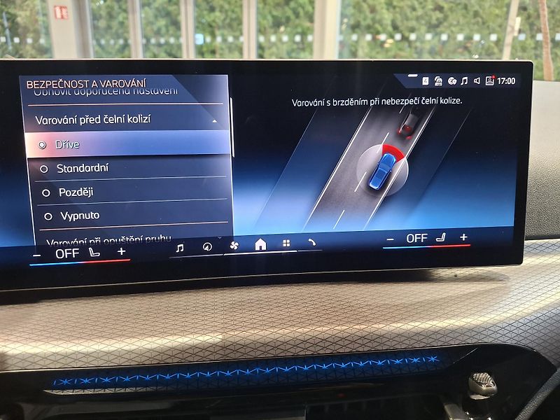 BMW Řada 3 320d xDrive Touring M-Sport - fotka 23 z 29