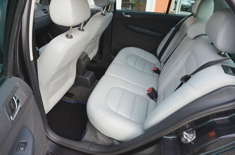 Škoda Fabia (2005) 1.9 TDi 74kW EDITION 100 - fotka 12 z 32
