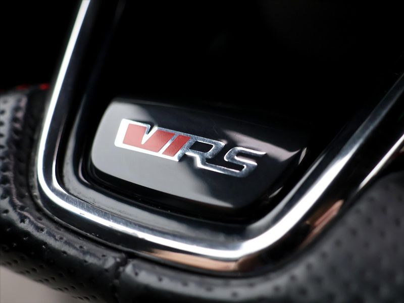 Škoda Octavia RS 2,0 TDI 147kW DSG CZ DPH - fotka 28 z 41
