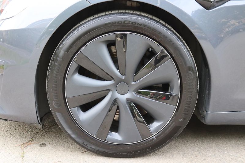 Tesla Model S LONG RANGE AWD 493kW - fotka 18 z 50
