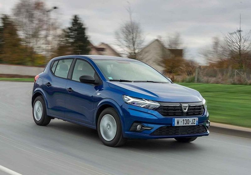 Dacia umožňuje svobodnou volbu jízdy na benzin či LPG