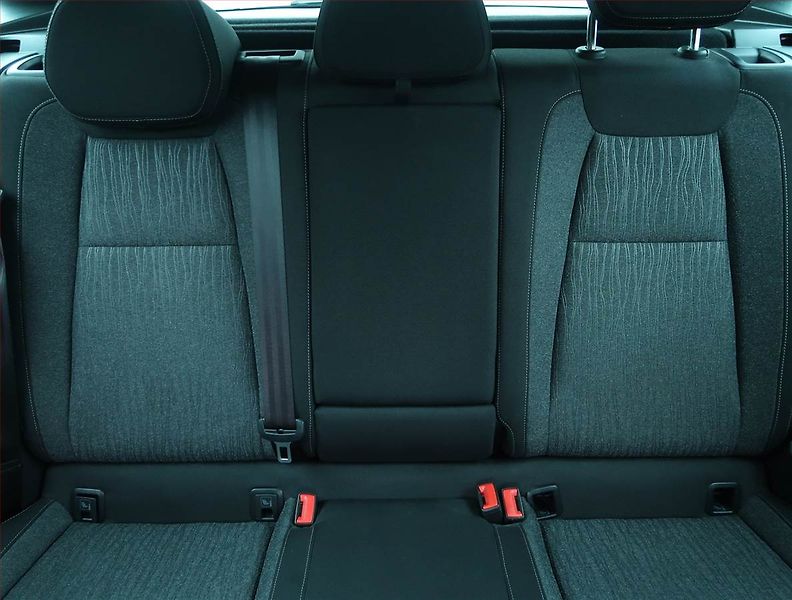 Škoda Karoq (2019) Style 1.6 TDI, Navi, Tempomat - fotka 10 z 22