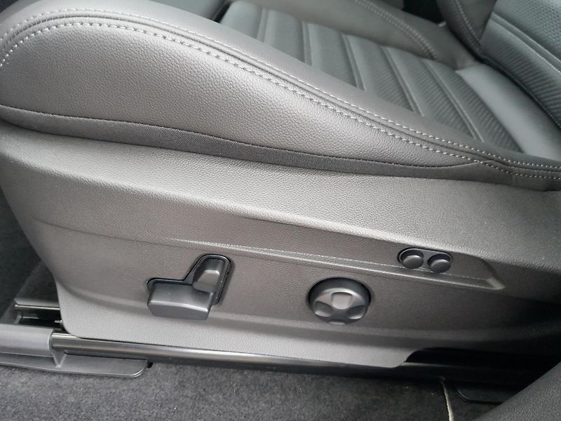 Alfa Romeo Stelvio (2026) Veloce 4x4 2,2 MTJ  210PS - fotka 22 z 33