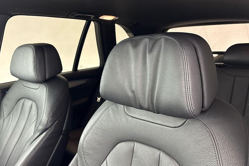 BMW X5 xDrive30d - fotka 8 z 26