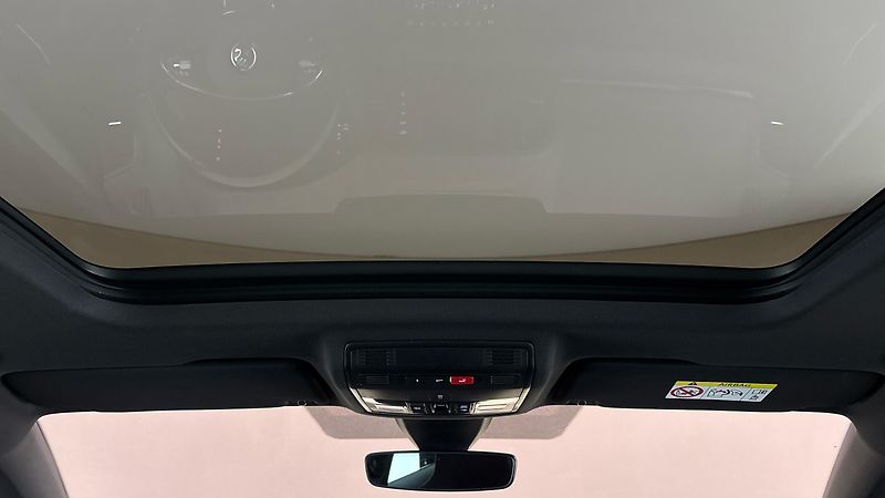 Škoda Karoq 2.0 TDI DSG 4x4 Sportline Excl - fotka 30 z 32