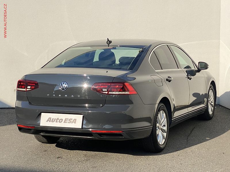 Volkswagen Passat (2019) 1.5 TSi, ČR, Business, LED - fotka 4 z 18