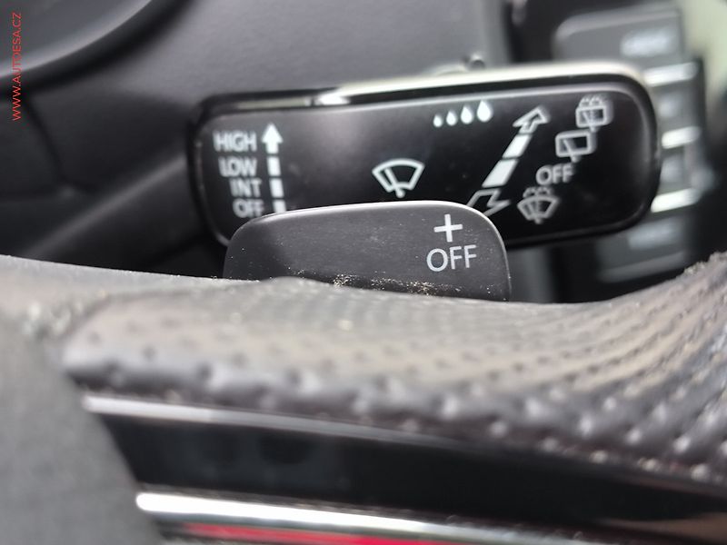 Škoda Octavia (2015) 2.0 TDi, Ambition, DSG, navi - fotka 17 z 21