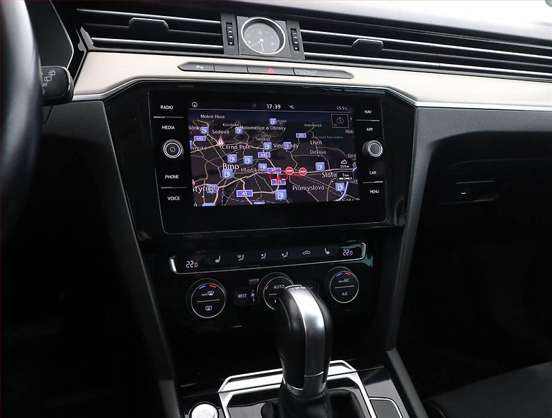 Volkswagen Passat (2018) R-Line 2.0 TDI, Automat - fotka 10 z 18