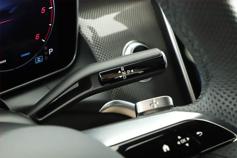 Mercedes-Benz GLC (2025) 200 d 4MATIC, AMG Line - fotka 16 z 21