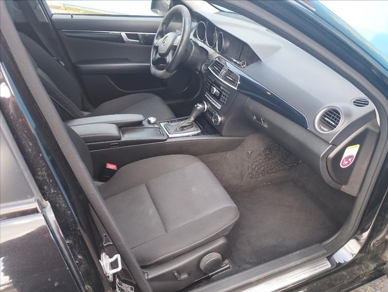 Mercedes-Benz Třídy C 2.2 CDi 150KW   2,1 - fotka 9 z 22