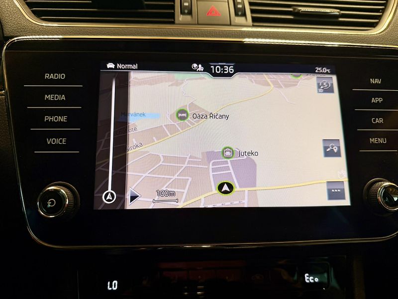 Škoda Superb iV 1.4 TSi 160 Kw PHEV L&K - fotka 10 z 33