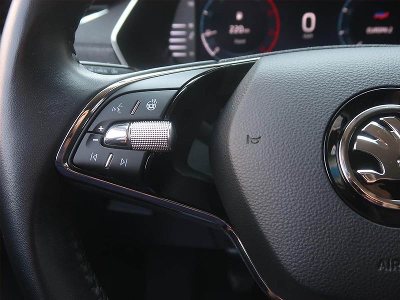 Škoda Octavia (2022) Style 2.0 TDI, Navi, Tempomat - fotka 17 z 18