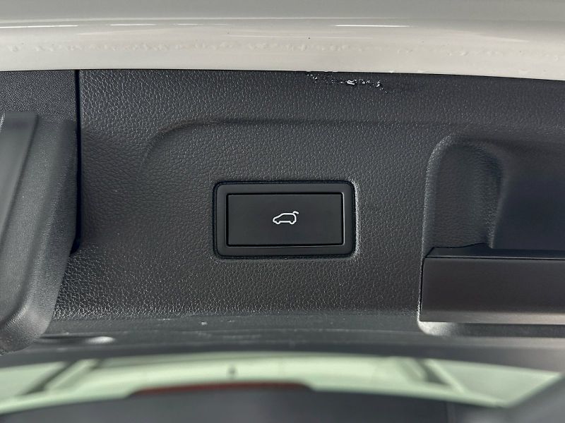 Volkswagen Touran (2022) Comfortline 2.0 TDI 90kW - fotka 31 z 33