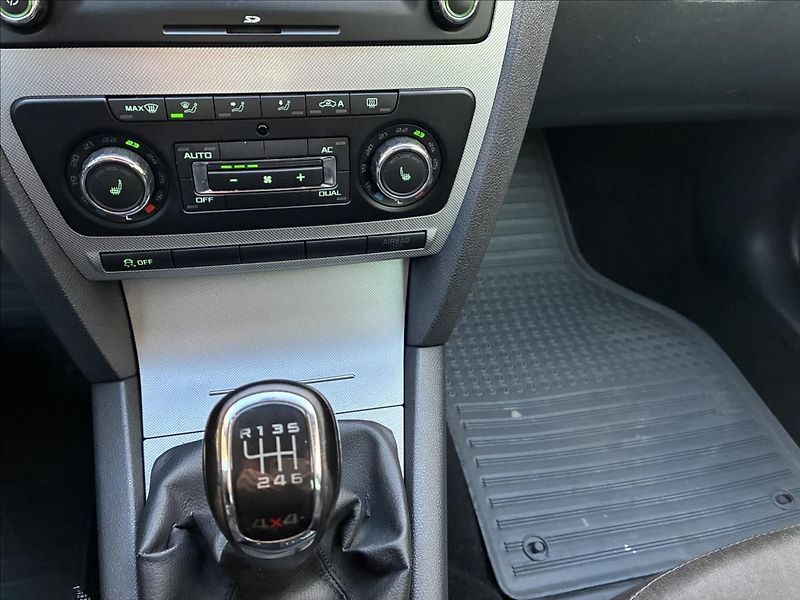 Škoda Octavia 1.6 TDi 4x4 77 kW - fotka 12 z 20