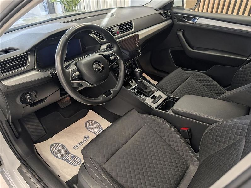 Škoda Superb 2.0 TDI STYLE - fotka 14 z 30