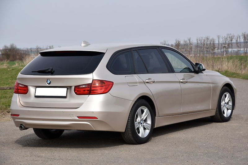 BMW Řada 3 318d (2.0) 6st, NAVI, ALU, PDC - fotka 3 z 51