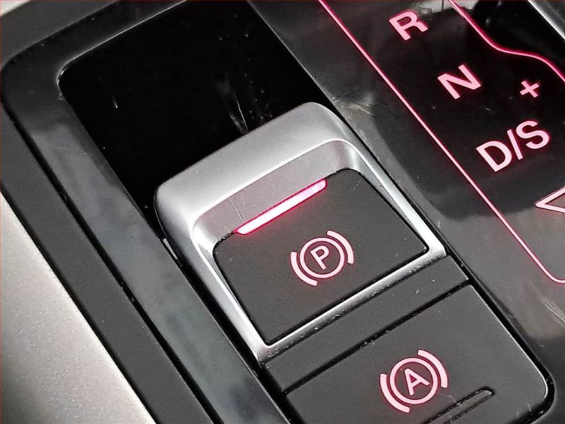 Audi A6 (2017) 3.0 TDI, 4X4, Automat, Kůže - fotka 17 z 24